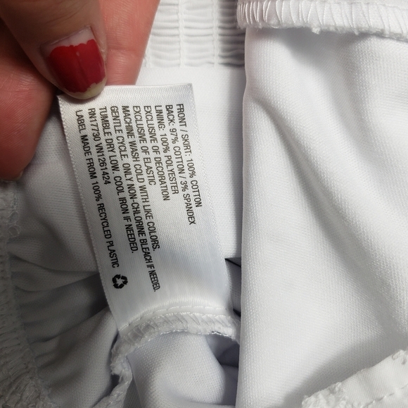 New wild fable white spaghetti strap crop top women's size medium - Picture 8 of 11